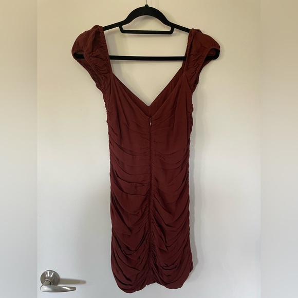 Wilfred Aritzia Size 4 Off Shoulder Mini Dress | Deep Red, Rust, Brown, - Picture 2 of 5